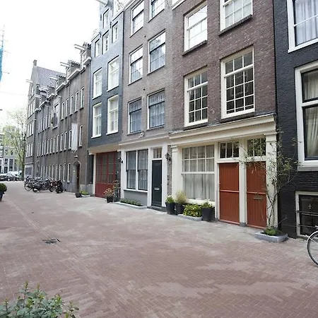 Amnesia Canal House