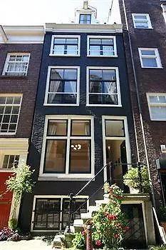 Amnesia Canal House